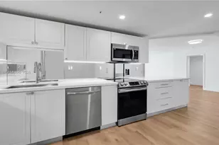 555 NE 34th St, Miami, FL 33137 - Photo 5