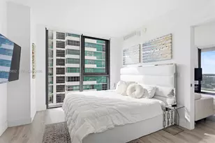 121 NE 34th St, Miami, FL 33137 - Photo 7