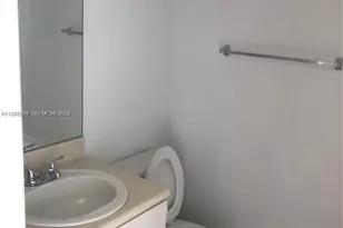 157 Hidden Ct Rd, Hollywood, FL 33023 - Photo 9