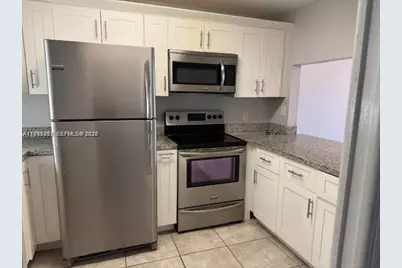 9421 Evergreen Pl #403, Davie, FL 33324 - Photo 5