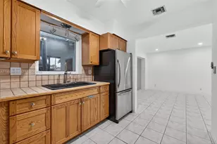 1419 Harding St, Hollywood, FL 33020 - Photo 3