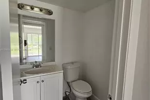 800 SW 131st Ave, Pembroke Pines, FL 33027 - Photo 13