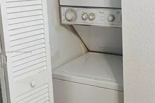 460 Lakeview Dr, Weston, FL 33326 - Photo 21