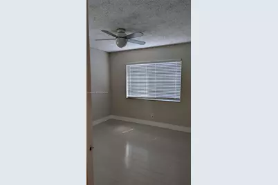 460 Lakeview Dr #4, Weston, FL 33326 - Photo 17