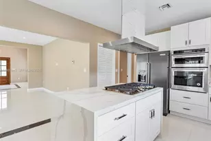 1500 Biarritz Dr, Miami Beach, FL 33141 - Photo 9