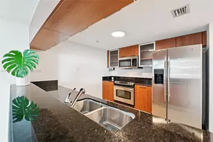 1800 N Bayshore Dr, Miami, FL 33132 - Photo 1