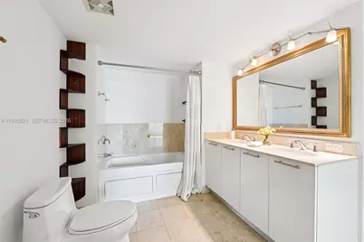 1800 N Bayshore Dr #2811, Miami, FL 33132 - Photo 13