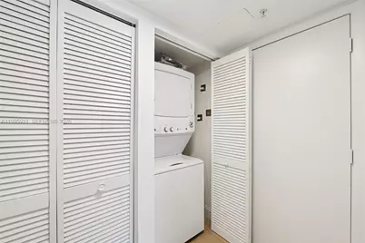 1800 N Bayshore Dr #2811, Miami, FL 33132 - Photo 17