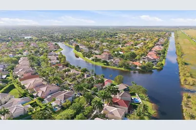 1326 Canary Island Dr, Weston, FL 33327 - Photo 49