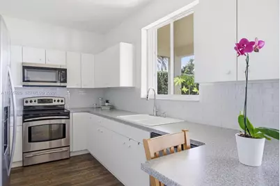 1326 Canary Island Dr, Weston, FL 33327 - Photo 21