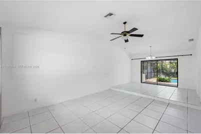 676 NW 107th Ln, Coral Springs, FL 33071 - Photo 3