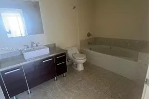 185 SW 7th St, Miami, FL 33130 - Photo 9