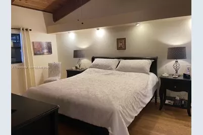 10361 Juniper Ct #10361, Pembroke Pines, FL 33026 - Photo 7