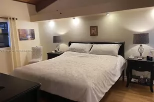 10361 Juniper Ct, Pembroke Pines, FL 33026 - Photo 7