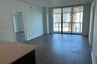 55 SE 6th St, Miami, FL 33131 - Photo 7