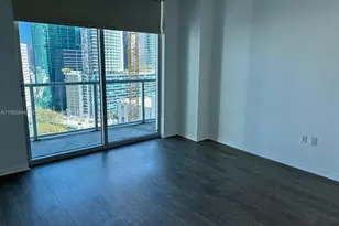 55 SE 6th St, Miami, FL 33131 - Photo 9