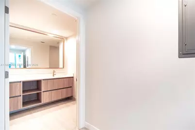 77 SE 5th Street #2908, Miami, FL 33131 - Photo 57
