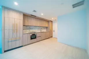 77 SE 5th St, Miami, FL 33131 - Photo 51