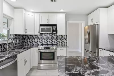 8230 SW 55th Ct, Davie, FL 33328 - Photo 19