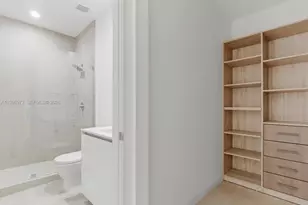 529 SW 11th St, Miami, FL 33129 - Photo 9