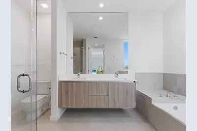 529 SW 11th St #PH303, Miami, FL 33129 - Photo 17