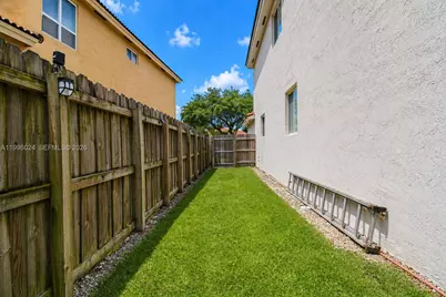 1910 SE 14th Cir, Homestead, FL 33035 - Photo 35