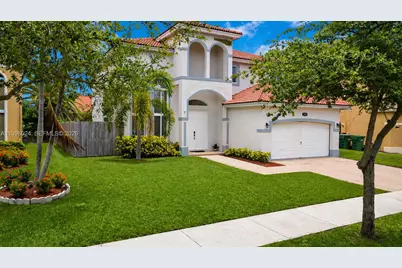 1910 SE 14th Cir, Homestead, FL 33035 - Photo 13
