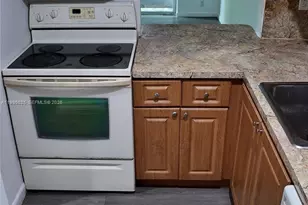 11110 SW 196th St, Cutler Bay, FL 33157 - Photo 5