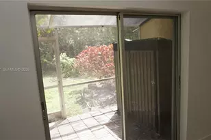 10722 La Placida Dr, Coral Springs, FL 33065 - Photo 11