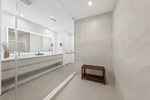 100 S Pointe Dr, Miami Beach, FL 33139 - Photo 55