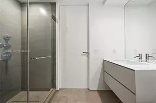 100 S Pointe Dr, Miami Beach, FL 33139 - Photo 37