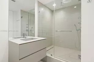 100 S Pointe Dr, Miami Beach, FL 33139 - Photo 47