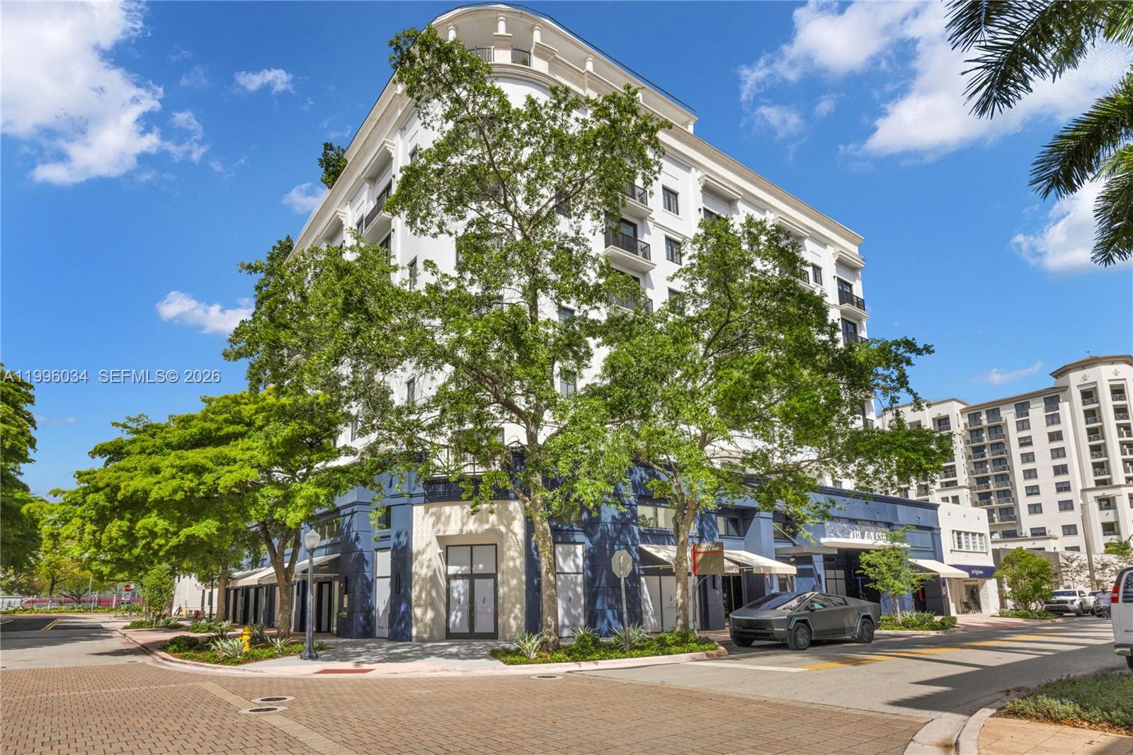 4220 Laguna St #803 - 4220 Laguna St #803, Coral Gables, FL 33146 Luxury Property | Jose Angel Pina