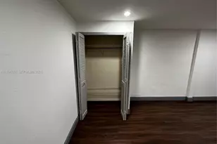 571 SW 71st Pl, Miami, FL 33144 - Photo 11