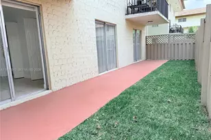 8550 SW 109th Ave, Miami, FL 33173 - Photo 9