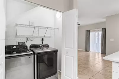 3540 NW 30th Pl, Lauderdale Lakes, FL 33311 - Photo 15