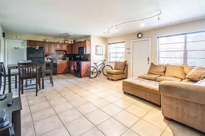 715 NE 6th St #5A, Fort Lauderdale, FL 33304 - Photo 3