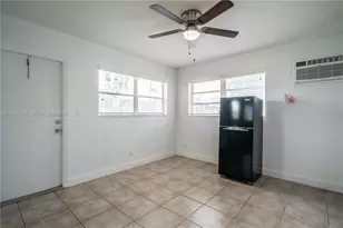 715 NE 6th St, Fort Lauderdale, FL 33304 - Photo 7