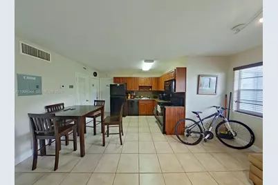 715 NE 6th St #5A, Fort Lauderdale, FL 33304 - Photo 5