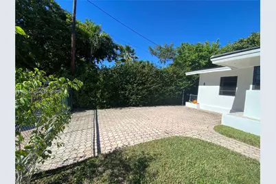 1101 Bay Dr, Miami Beach, FL 33141 - Photo 11
