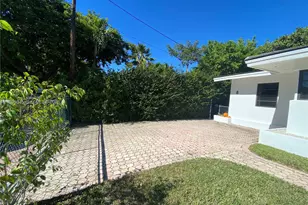 1101 Bay Dr, Miami Beach, FL 33141 - Photo 11