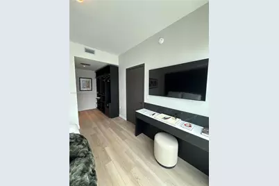 20 NE 11th St #2909, Miami, FL 33132 - Photo 5