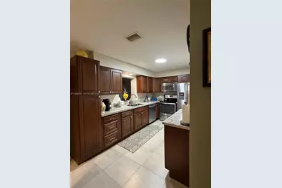 7008 NW 95th Ter, Tamarac, FL 33321 - Photo 7