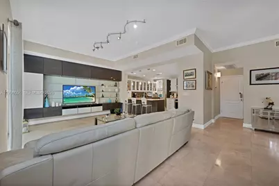 18345 NE 30th Pl #18345, Aventura, FL 33160 - Photo 5