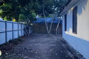 15761 SW 303rd St, Homestead, FL 33033 - Photo 7