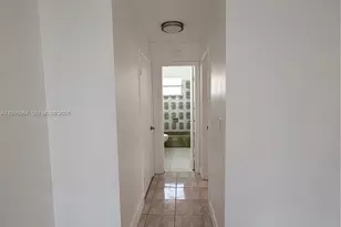 6071 SW 33rd St, Miramar, FL 33023 - Photo 7