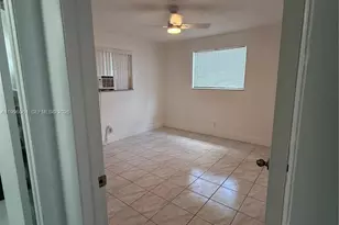 6071 SW 33rd St, Miramar, FL 33023 - Photo 9