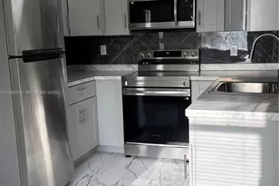 6071 SW 33rd St, Miramar, FL 33023 - Photo 3