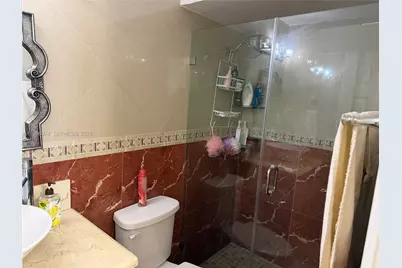 9085 Grand Canal Dr, Miami, FL 33174 - Photo 5