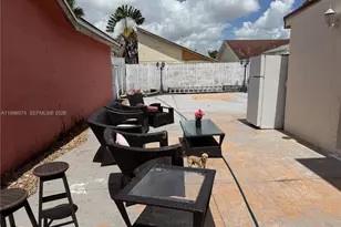 9085 Grand Canal Dr, Miami, FL 33174 - Photo 9